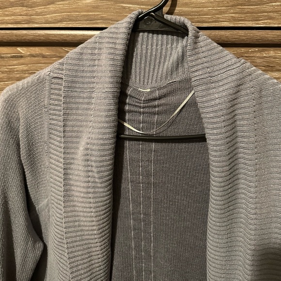 Lululemon Transformational Wrap - Picture 3 of 13